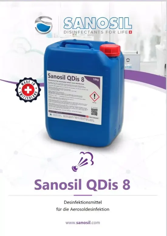 Blauer 10-kg-Kanister mit rotem Verschluss und Etikett 'Sanosil QDis 8', Logo 'Sanosil Disinfectants for Life' und Schweizer Qualitätszeichen.